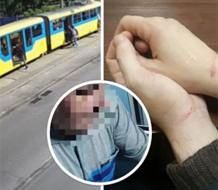 Пенсіонер у Києві розбещував малолітнього хлопчика в громадському транспорті: суд виніс вирок