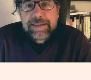 Редактор New York Times умер после третьей прививки от коронавируса