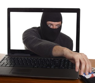 Через власну довірливість жінка втратила 15 тисяч гривень