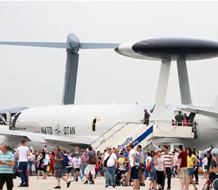 Допомогла Росія: Іран розбомбив дороговартісний американський літак у Саудівській Аравії — ЗМІ