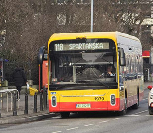 Безпілотні автобуси вийдуть на маршрути у Варшаві: про що мова