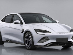 BYD відмовився від чисто бензинових моделей та показав конкурента Tesla Model 3