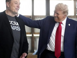 Після виборів президента Ілон Маск майже оселився в маєтку Трампа – NYT