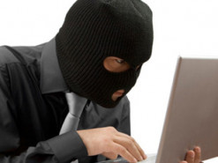 Невідомі інтернет-шахраї ошукали чоловіка на 19 тисяч гривень