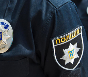 Вимагав припинити співати українською: в Одесі неадекват накинувся на музиканта