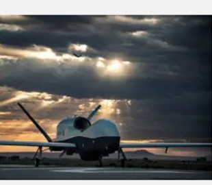 Розробники Northrop Grumman представили новітній розвідувальний дрон MQ-4C Triton