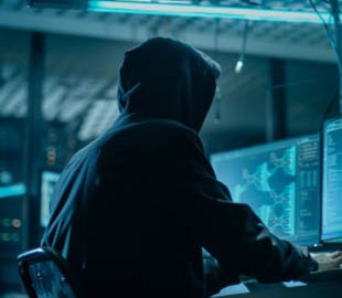 Использовали тему вакцинации. Хакеры создали поддельный сайт Минздрава для взлома компьютеров