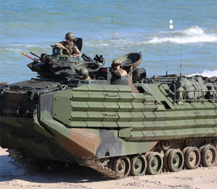 Американські розробники представили новий військовий всюдихід-амфібію AAV-П7/A1