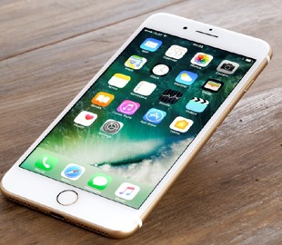 Поставщик Huawei оштрафует своих сотрудников, если те купят iPhone