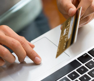 Дівчина-підліток з Кривого Рогу вкрала з картки знайомого майже 200 тисяч гривень