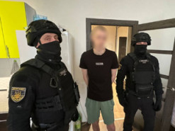 В Україні судитимуть учасників шахрайської мережі, яка виманювала гроші через фейковий криптотрейдинг