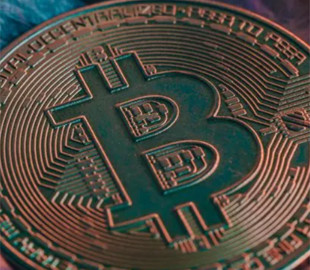 Біткоїн очікує рекорду вище $109 тис. на тлі прогресу на переговорах США і Китаю