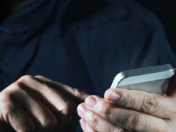 Телефонний шахрай оформив на жінку кілька кредитів