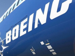 Тисячі працівників оборонного підрозділу Boeing у США оголосили страйк вперше за 30 років