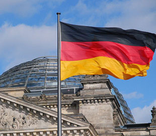 Politico: "Альтернатива для Німеччини" здатна впливати на інформацію про НАТО на користь РФ