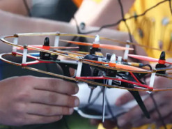 РФ стрімко мілітаризує дітей, впроваджуючи в програму навчання курси з управління БПЛА, — британська розвідка