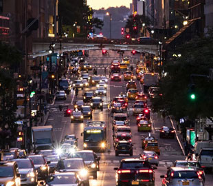 Влада Нью-Йорка заборонила випробовувати безпілотні автомобілі без водія-людини в салоні