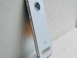 Motorola в этом году остаётся без настоящего флагманского смартфона