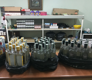 Чоловік продавав в інтернеті підроблену горілку