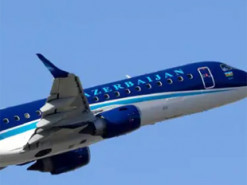 Flightradar24 відновив маршрут літака Embraer, який упав у Казахстані