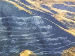 Мільярд тонн запасів. США інвестують у гігантське родовище рідкісноземельних металів