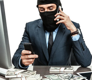 Шайка "перевозчиков", управляемая главарем из колонии, почти год похищала грузы предпринимателей