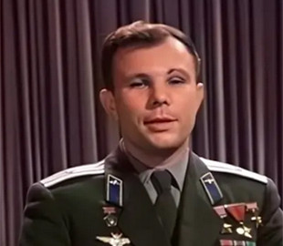 Нейросети «оживили» знаменитое выступление Гагарина