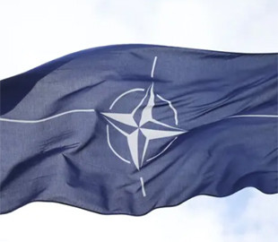 НАТО не готове до російських дронів — Politico