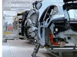 Китай розгортає 1000 гуманоїдних роботів для вирішення дефіциту кадрів