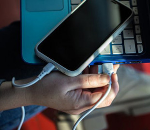 Усі гаджети в ЄС матимуть єдиний стандарт зарядних пристроїв: що відомо