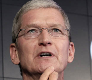 Тім Кук осоромився через нові навушники AirPods Pro