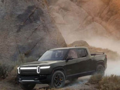 Rivian раскрыл цену электрического пикапа R1T, который должен стать конкурентом Tesla Cybertruck
