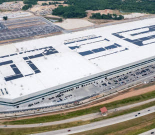 Tesla заявила про нарощування виробництва електрокарів