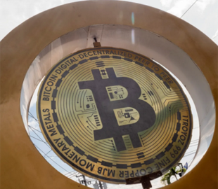 Біткойн другий день поспіль б'є рекорди - зріс майже до $110 000