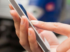 Викрали телефон та оформили кредитів на 40 тисяч: 60-річний киянин став жертвою шахраїв