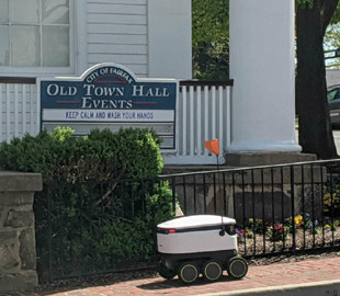 Американські ресторани почали використовувати роботів для доставки