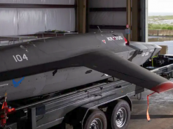 ШІ виводить дрон Wingman у реальний повітряний бій