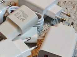 Який блок живлення обрати для смартфона: дорожче не завжди означає краще