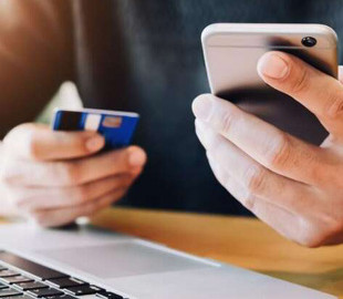 Інтернет-шахраї ошукали трьох українців на 223 тисячі гривень