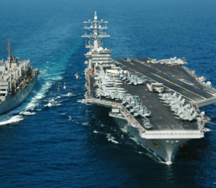 Суворе правило: чому винищувачі скидають паливо перед посадкою на авіаносець США