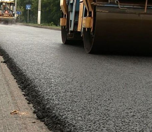 Кабмін пропонує у 2023 році відновити будівництво доріг