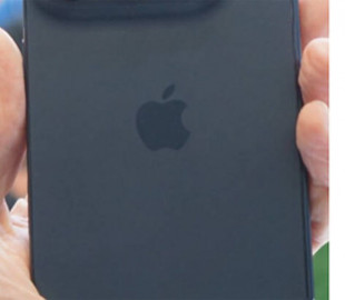 Foxconn могла послабити контроль якості iPhone Duo заради швидшого запуску