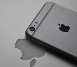 У США попереджають про ризик перегріву смартфонів у спеку