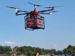 Компанія Walmart почала використовувати дрони для доставки посилок: відео з соцмереж