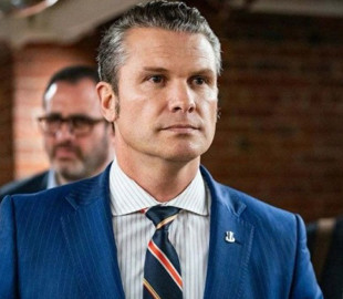 WP: Наглядовий орган у США виявив, що Гегсет поширив секретну інформацію у Signal