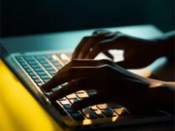 Інтернет-аферисти видурили у двох українців 398 тисяч гривень