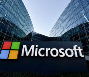 Microsoft разрешила сотрудникам в США работать удаленно до января
