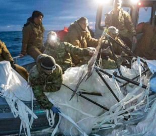 Рибалки виявили біля берегів Аляски загадковий об'єкт