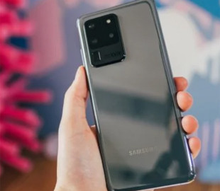 Не корисний і не потрібен: власники смартфонів iPhone і Samsung не користуються ШІ