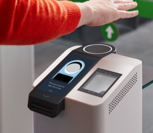 Amazon будет платить пользователям за их отпечатки ладони